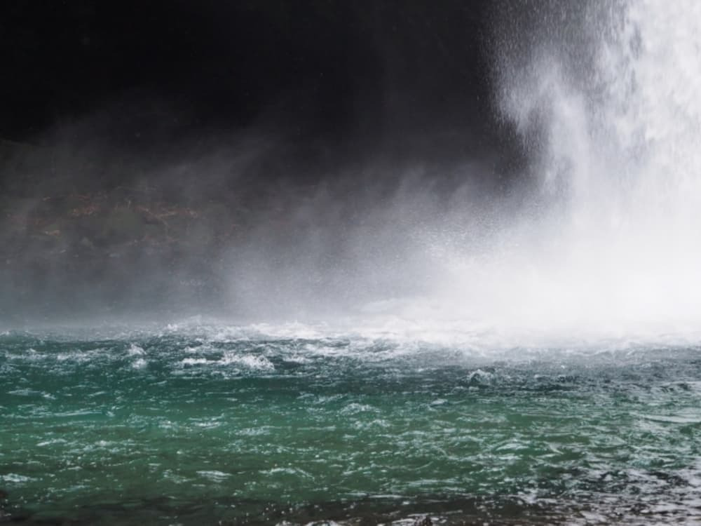 四季で変わる「浄蓮の滝」の魅力とベストシーズン