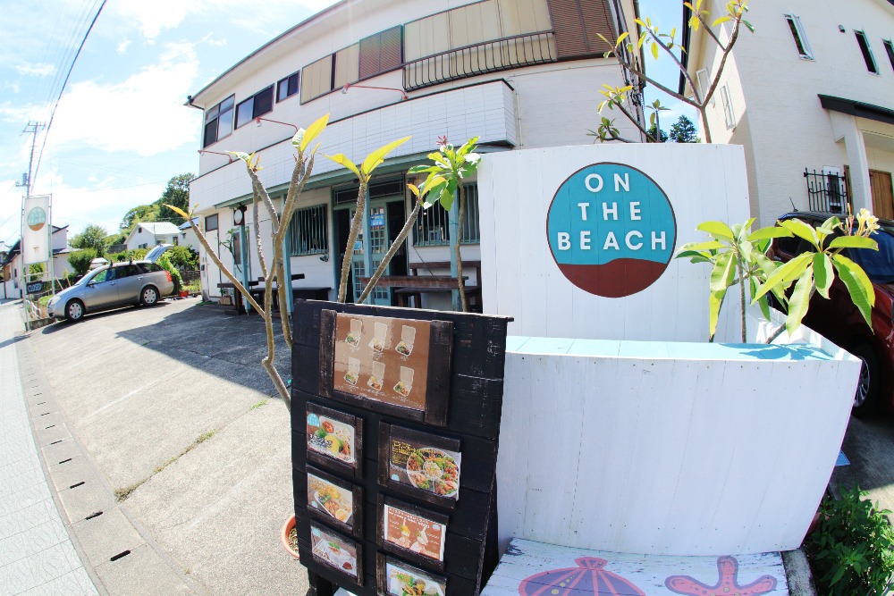 【On the Beach】南国のビーチにいるような開放感溢れるカフェ