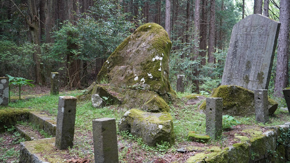 各所に散らばる歴史の欠片