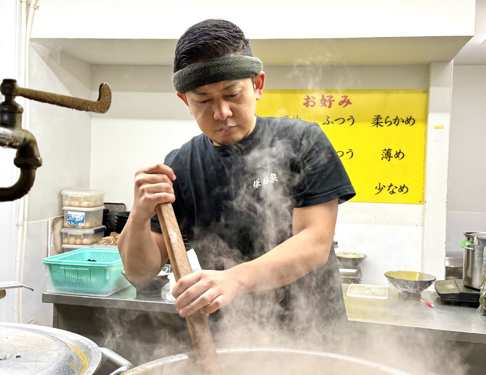 教職員からラーメン屋になった店主