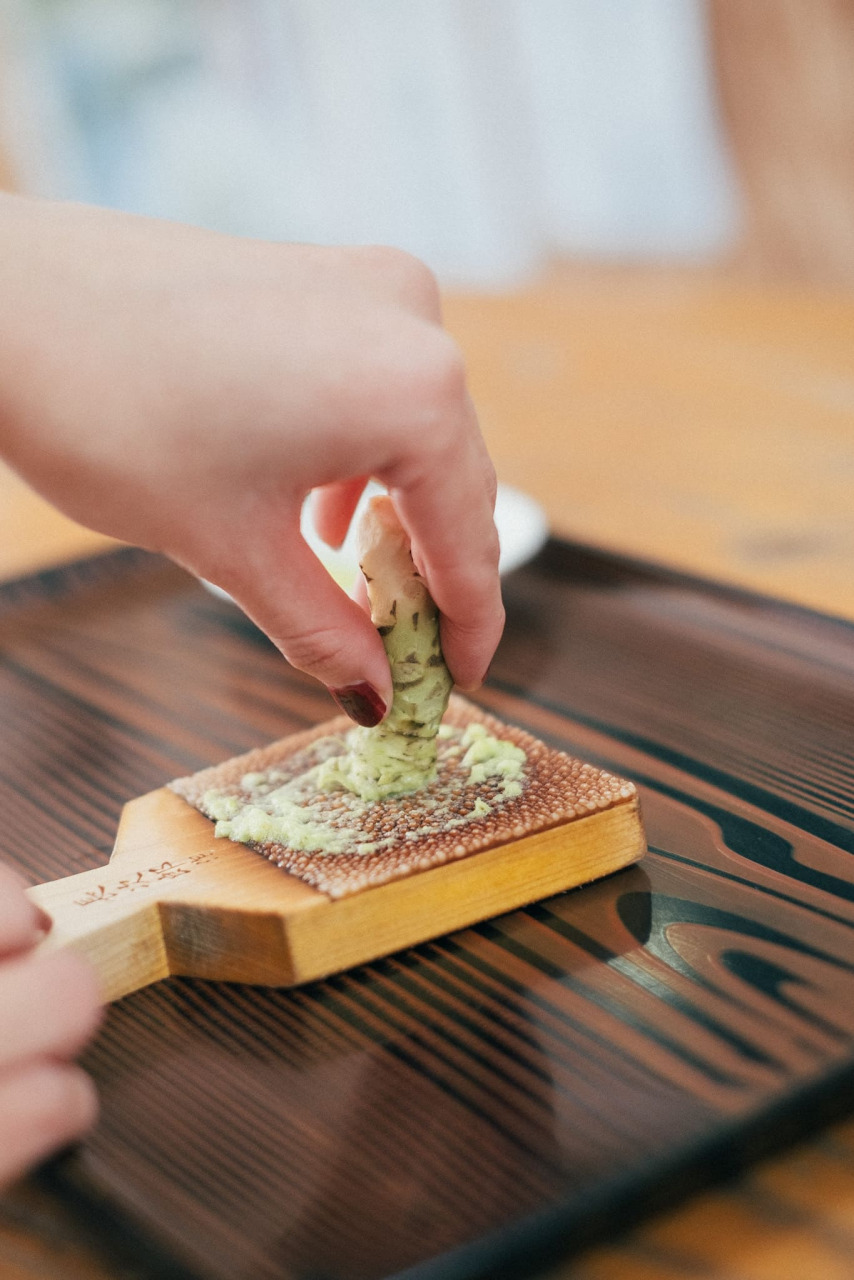 河津名物の「わさび丼」を「わさび園かどや」で