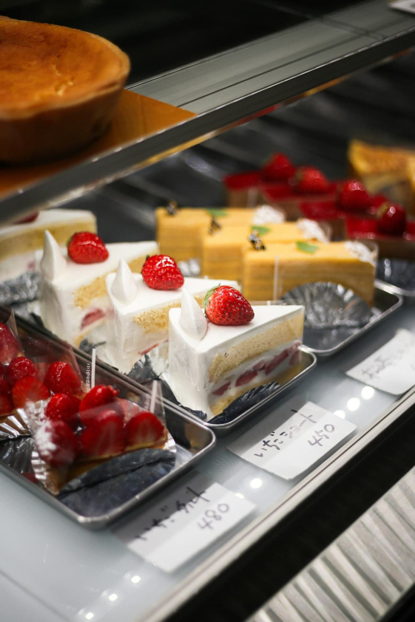 カフェ「フランボワーズ」で魅惑のスイーツを