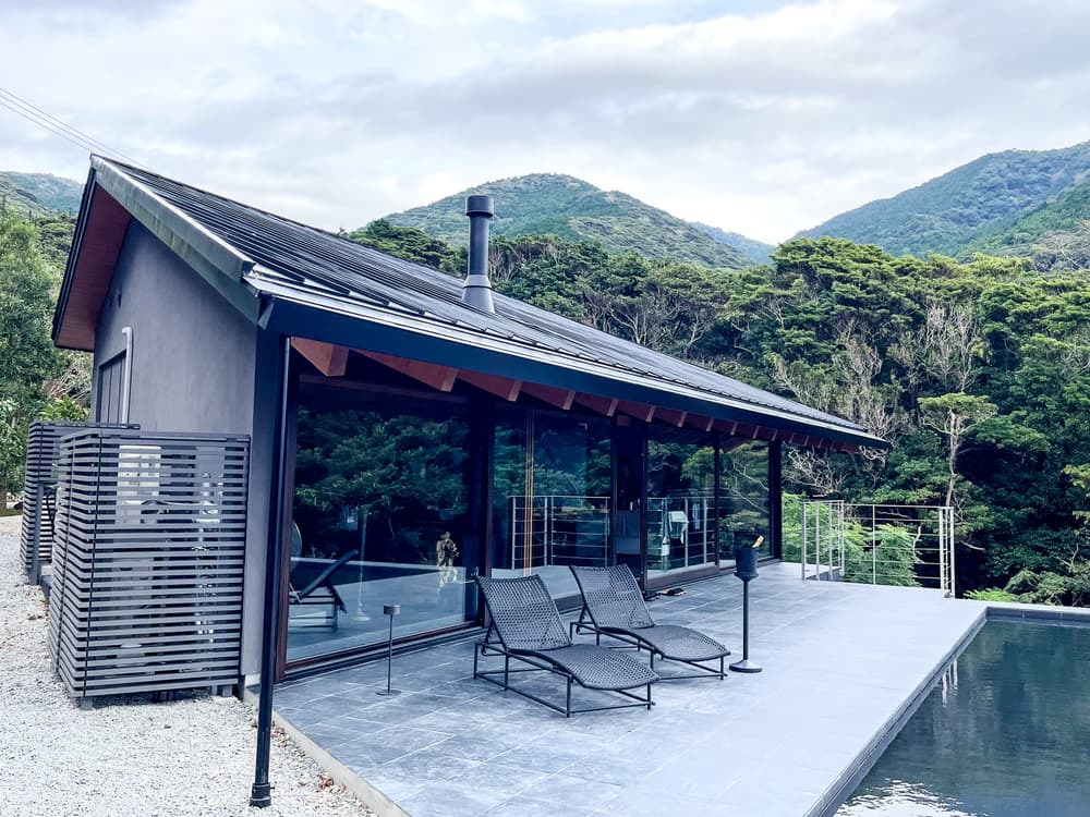 【沼津・戸田】完全オフグリッドで自然と呼吸する滞在を。1日1組「WEAZER西伊豆 廻-KAI-」