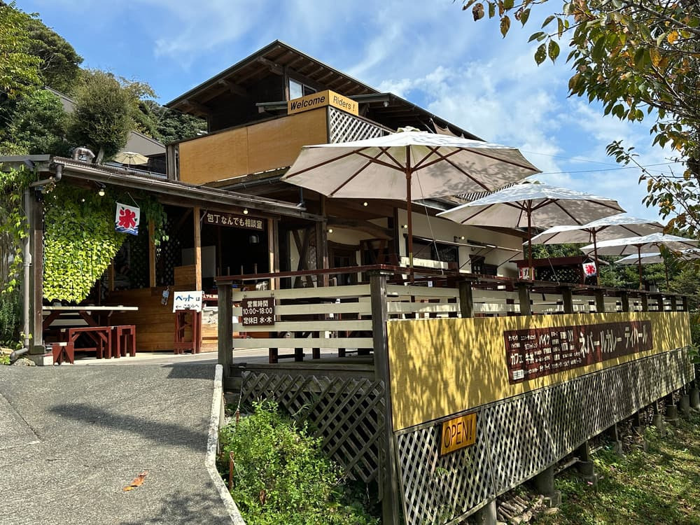 【南伊豆】薪ストーブとスパイス香る癒しの空間　南伊豆のカフェ&ネパールカレーの店「ティハール」