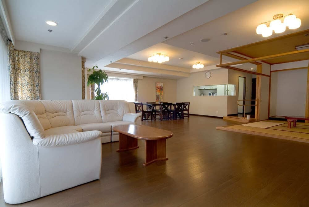 【伊東】ウェルネスの森 伊東｜朝夕食ともにバイキング。日帰りプランも！