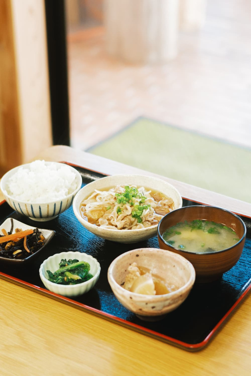 心温まる和食ランチがいただける「お食事処 絆」