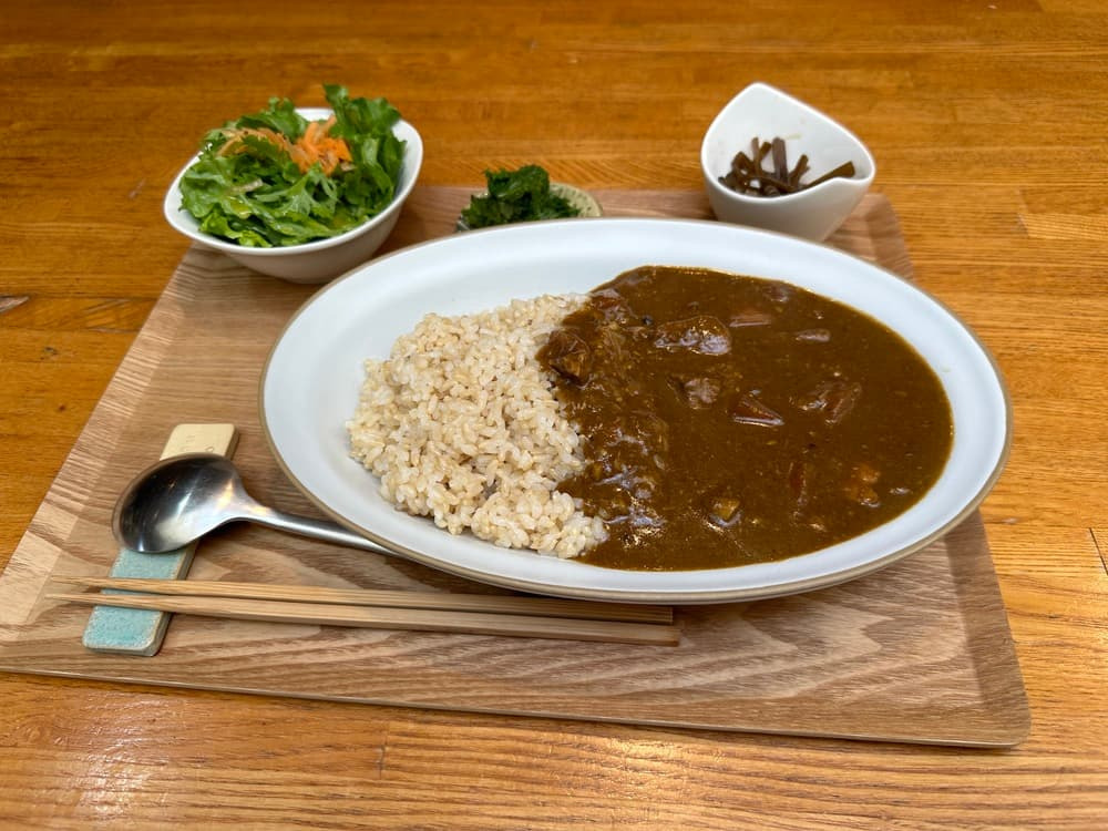 スパイスの香りと、大地の力強さを味わう