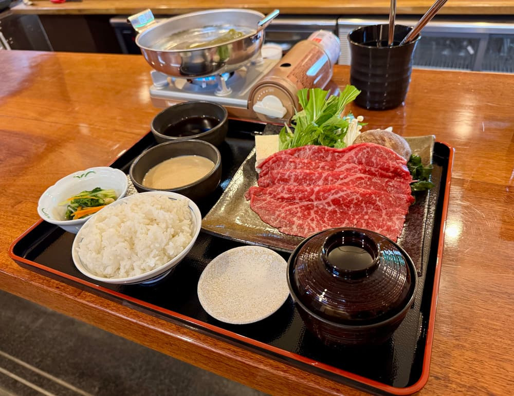 【沼津市・すき焼き しゃぶしゃぶ辻】東京で長年修行した店主が手がける本格すき焼き・しゃぶしゃぶ
