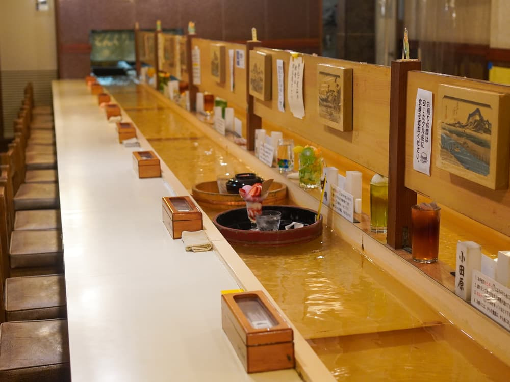 【沼津・どんぐり】50年愛され続ける甘味処　昭和レトロと&ldquo;流れる喫茶店&rdquo;が今も人を惹きつける理由