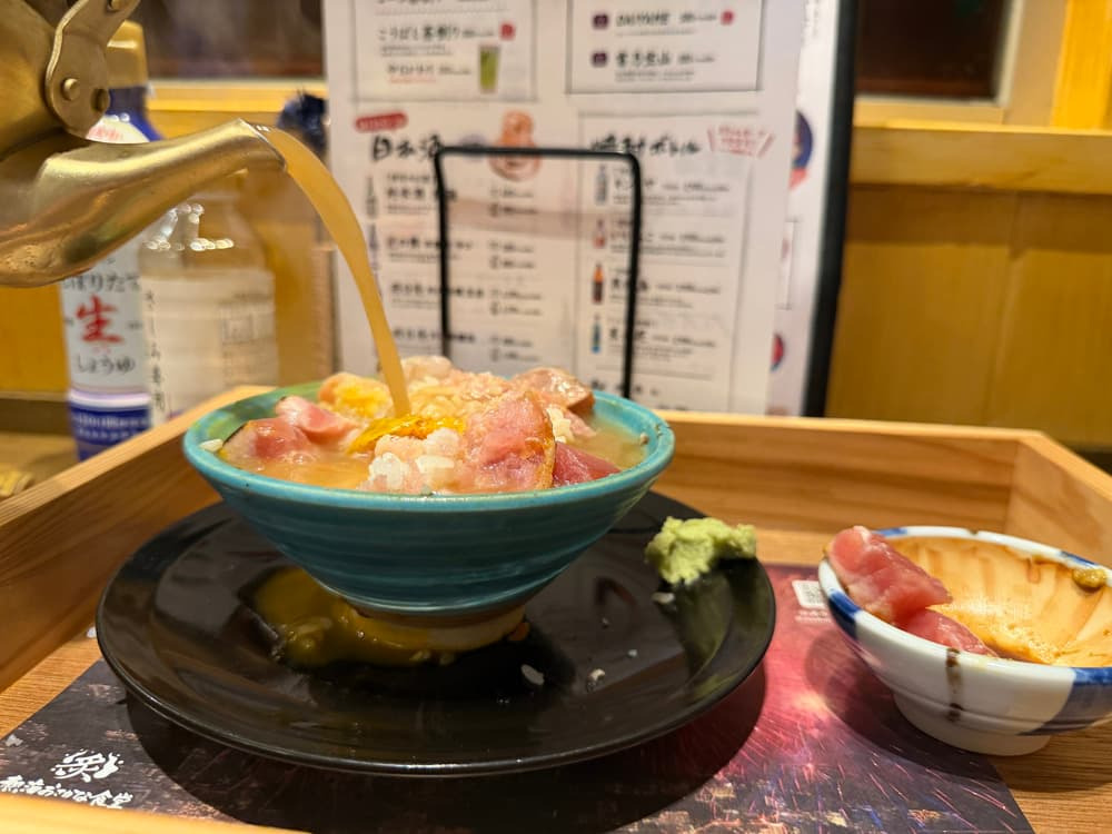 【熱海おさかな食堂 炙り家 別邸】海鮮×肉料理で新しい熱海グルメに
