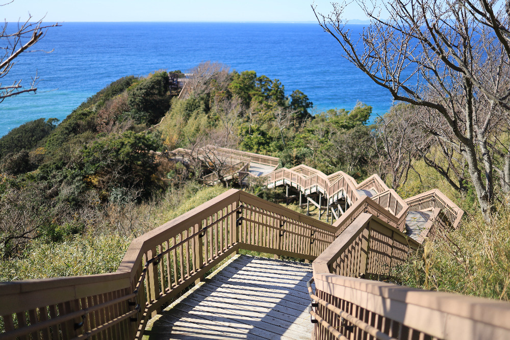西伊豆・恋人岬散策 ──二人の距離を近づける遊歩道