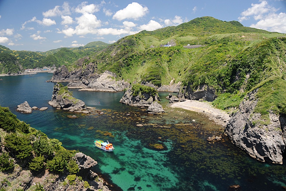 石廊崎】伊豆半島の最南端の絶景岬。真っ青な海に白く輝く灯台も - COLUMN｜Izu Letters