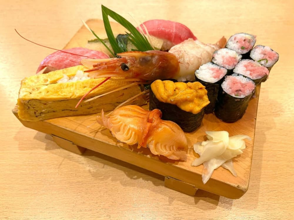 三島・くるま寿し】伊豆の海の幸を堪能！地元の方に愛される人気寿司店