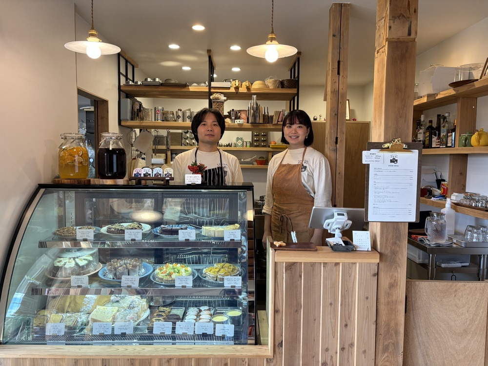 伊東・PERi えほんとケーキと】自分の”好き”が見つかる。絵本とケーキ