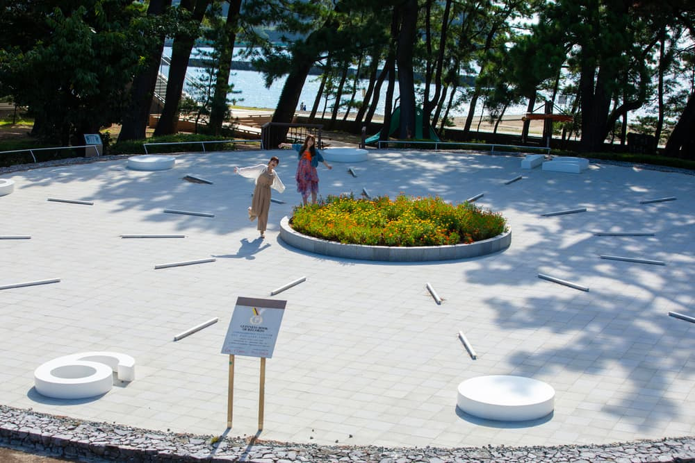 西伊豆・土肥】「世界一の花時計」がリニューアル。公園内に新設の