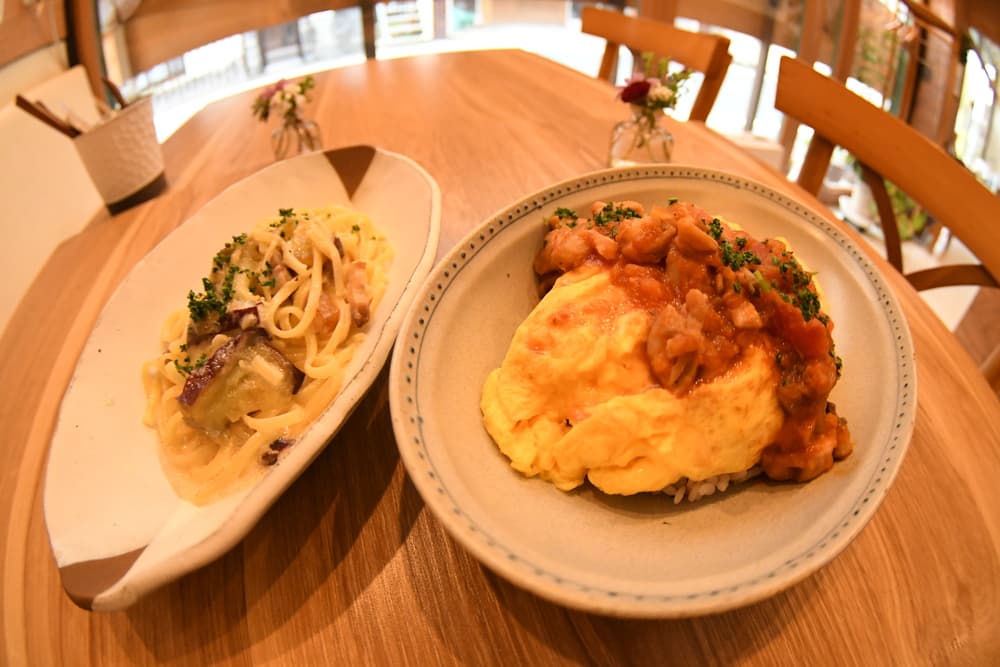 しいの木やま　パスタとオムライス
