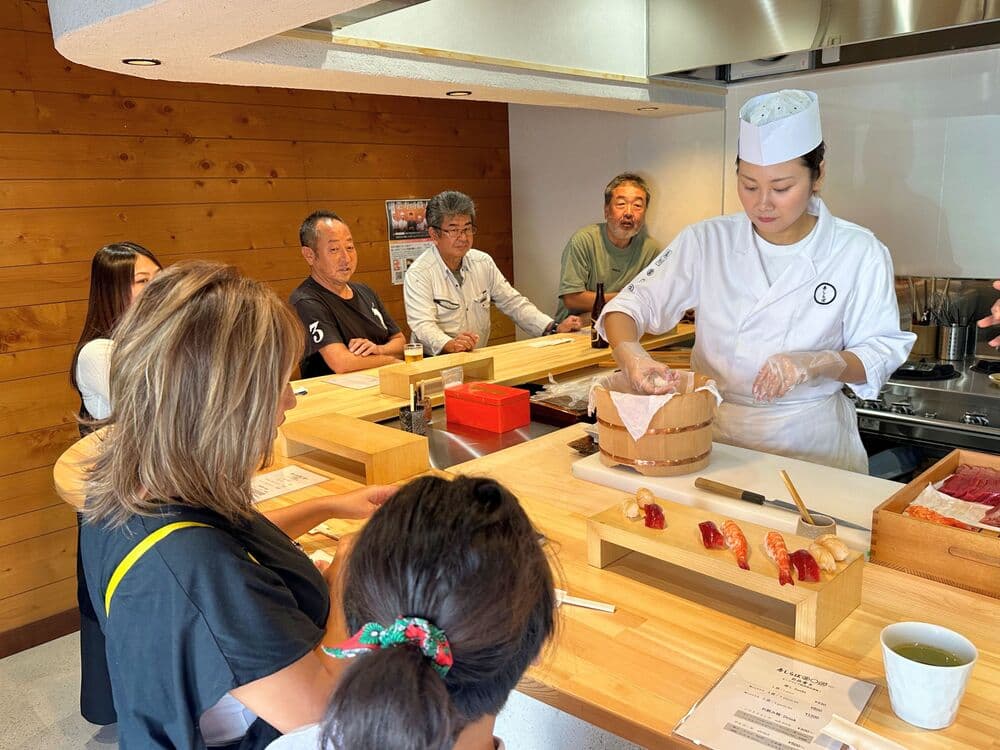 寿しらぼ三〇二 店内の様子