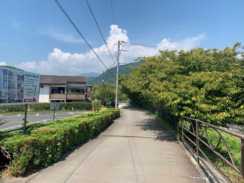 河津桜の桜並木