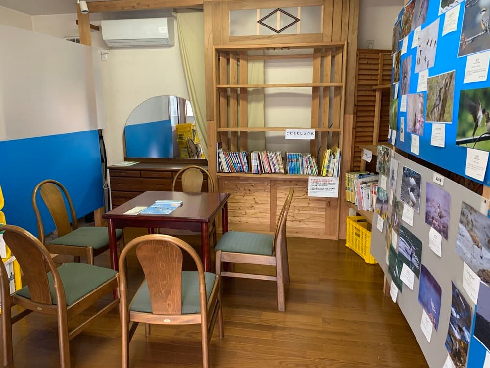 こどもとしょかん　店内