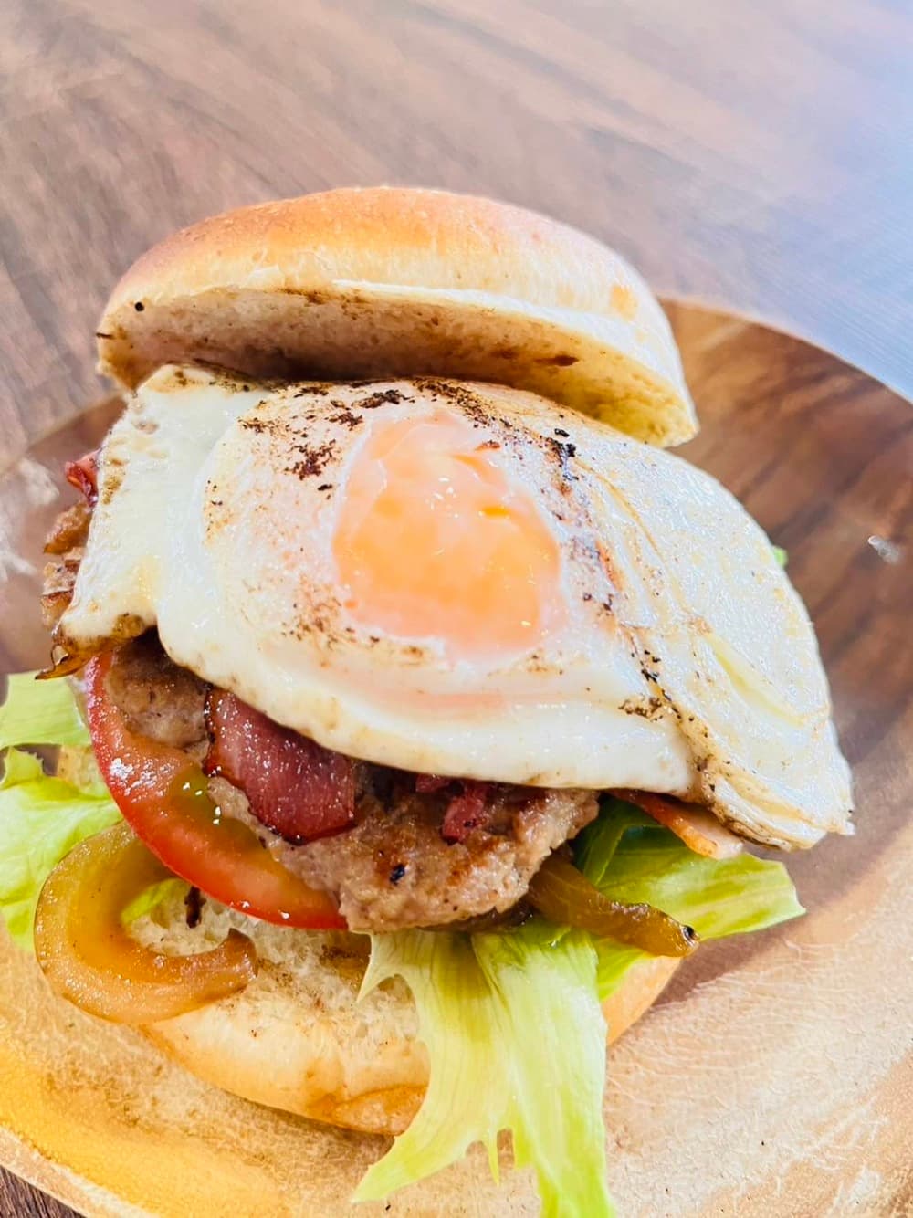 ベーコンエッグバーガー