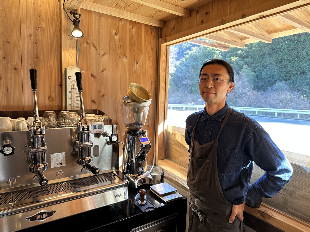 モクサコーヒー　店主