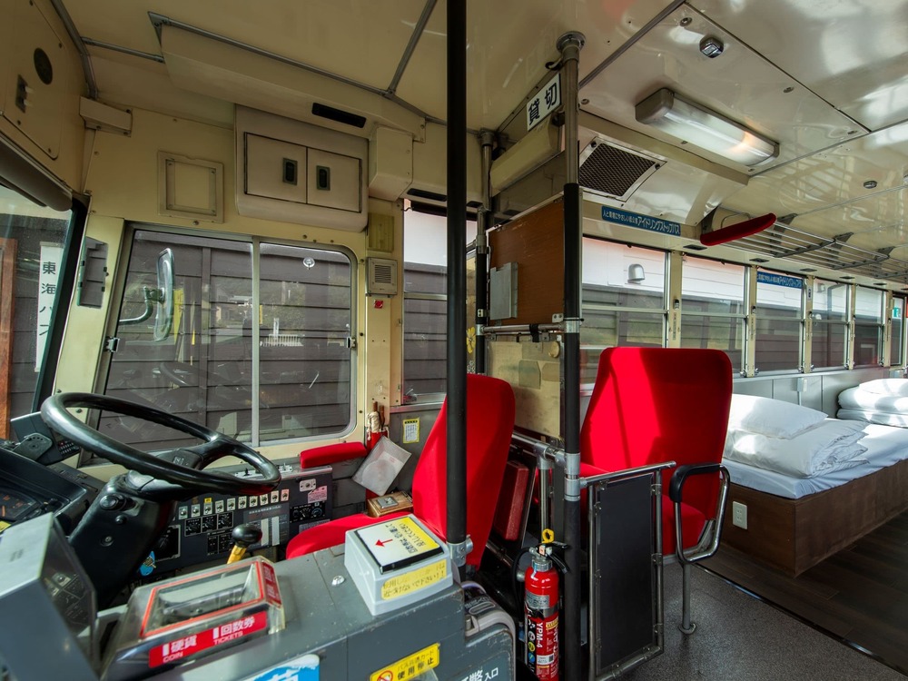 ばすてい　運転席