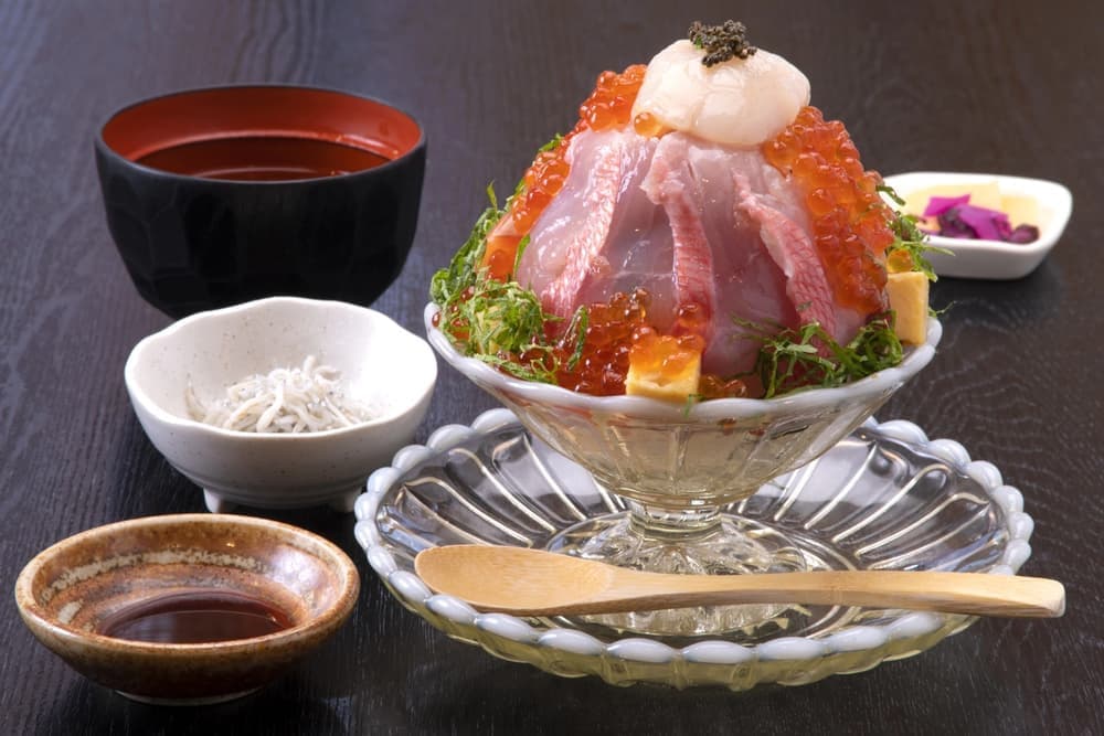 伊豆　グルメ　海鮮丼