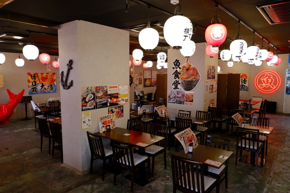 とくぞう　店内