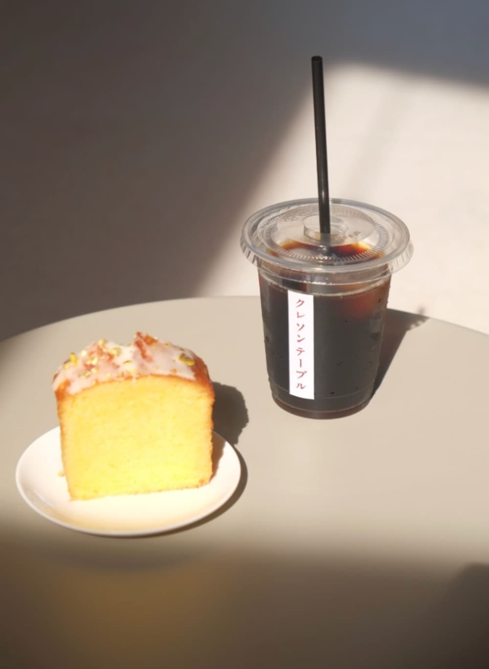 クレソンテーブル　ケーキ