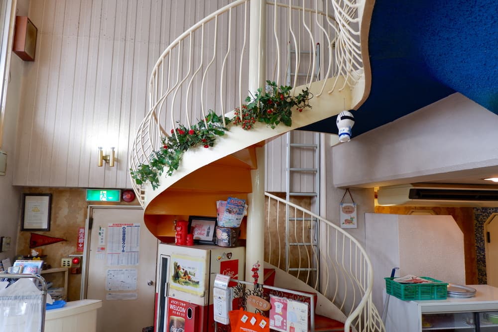 レストラン フルヤ　螺旋階段