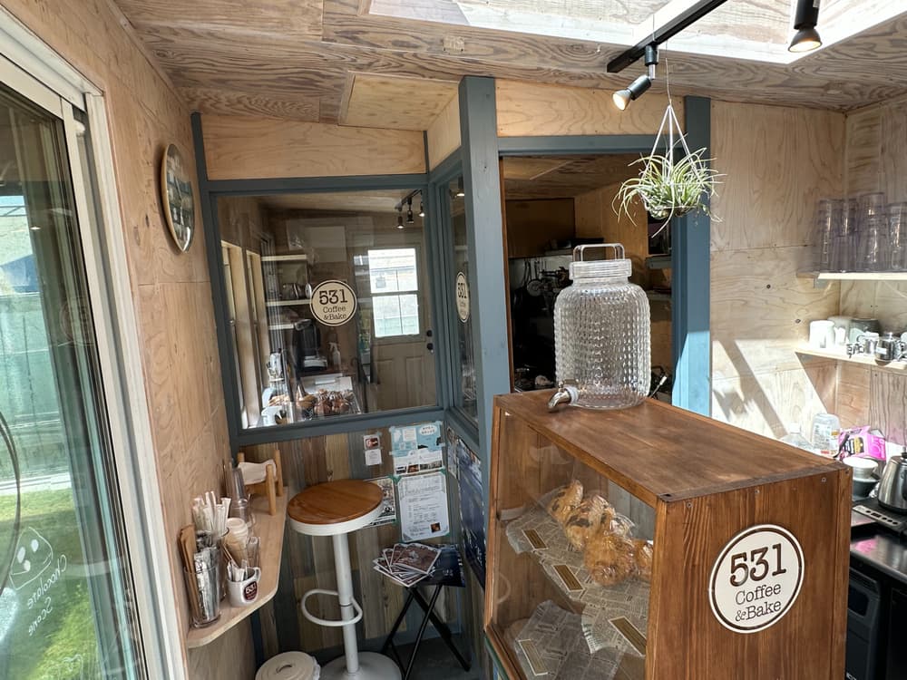 531カフェ　店内