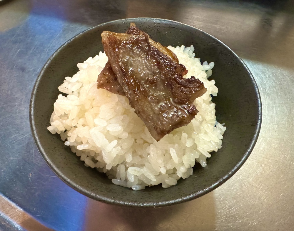 トンキン　リブロースと肉