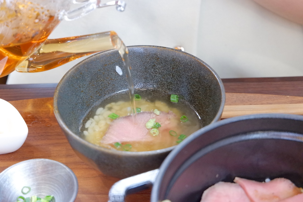 ニチエ　ローストビーフ丼